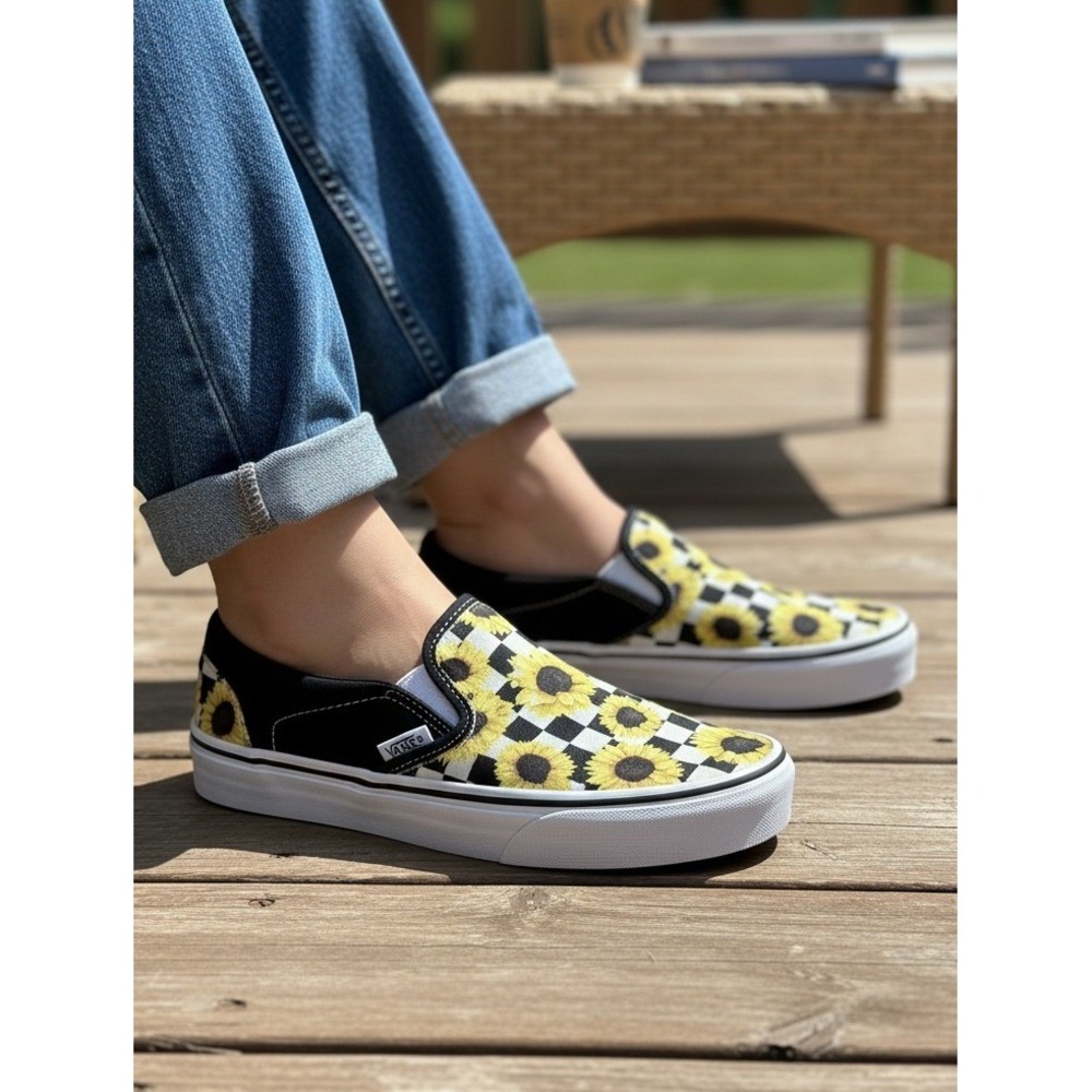 Vans Sunflower Checkerboard Black White Floral Shoes Womens 6.5 Slip-on Sneakers